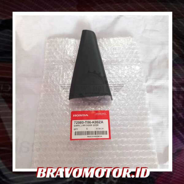Original 72980-T86-K00ZA Garnish quarter inner-1