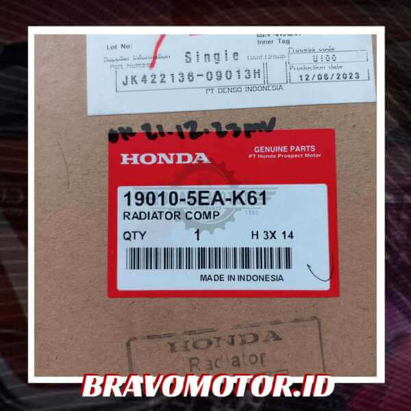 Original 19010-5EA-K61 Radiator CVT-2