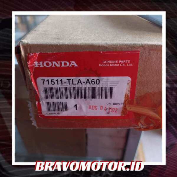 Original 71511-TLA-A60 Molding bumper bawah belakang center-2