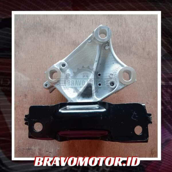 NPE 50850-T9A-003(013) Engine mount kiri matik-1