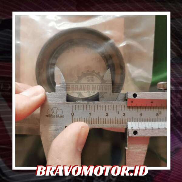 JR 91205-PL3-A01 35X56X8 Seal transmisi kiri-2