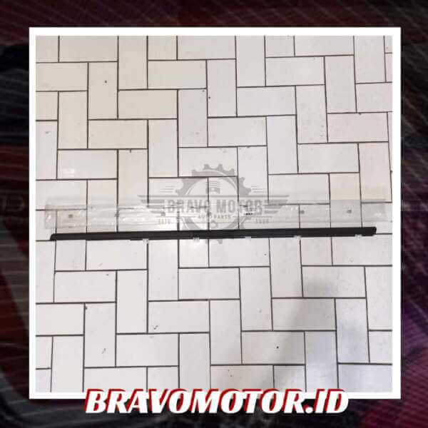 Saiya 72450-TR0-A01/72450-TS4-T01 Pelipit depan kiri-1