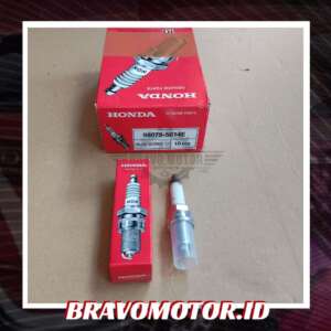 Original 98079-5614E Spark plug/Busi BKR6E11-1