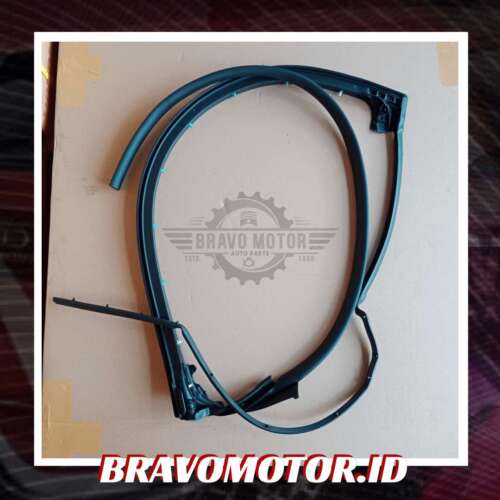 Original 72825-3M0-J01 Sub Seal Door belakang kanan RV3-1
