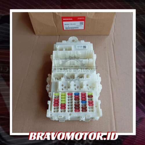 Original 38200-T7S-U11 Fuse Box RU1/RU5-1