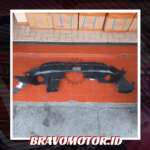 Original 74111-SWA-A00 Cover Engine/Splash Guard Tengah depan RE1|07-09|RE3|07-09-1