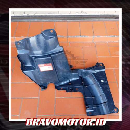 Original 74165 T9A T00 Splash guard depan kiri GM6