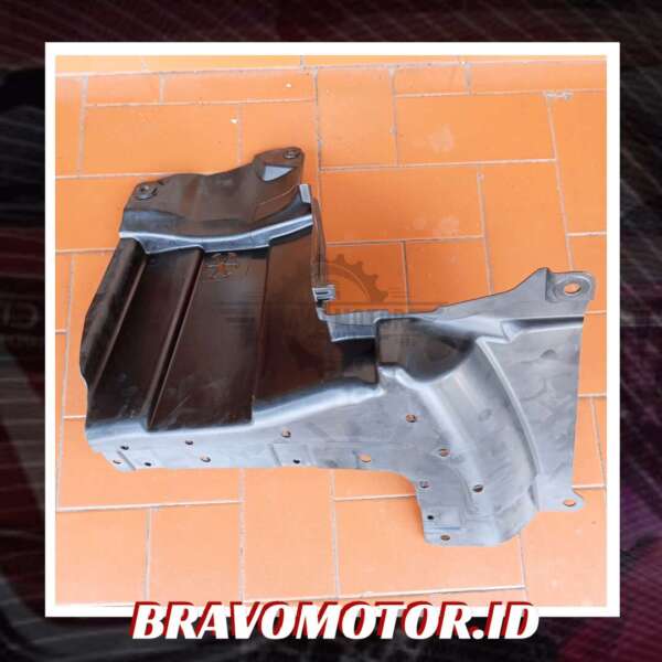 Original 74115 T9A T00 Splash guard depan kanan GM6