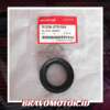 Original 91206 5T0 004 35X55X8 Seal transmisi kanan