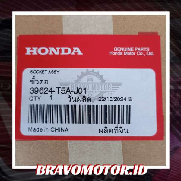 Original 39624 T5A J01 Socket console assy GK5/DD1/DD4/DG1/DG3/GN5/RU1/RU5/RM1/RM1/RW1/RW3