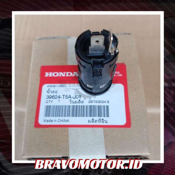 Original 39624 T5A J01 Socket console assy GK5/DD1/DD4/DG1/DG3/GN5/RU1/RU5/RM1/RM1/RW1/RW3