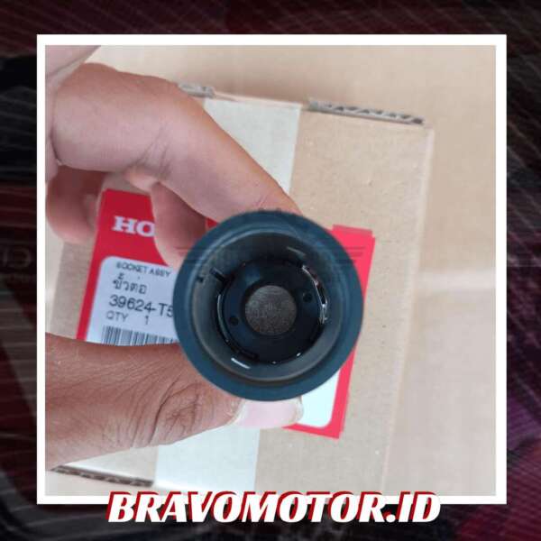 Original 39624 T5A J01 Socket console assy GK5/DD1/DD4/DG1/DG3/GN5/RU1/RU5/RM1/RM1/RW1/RW3
