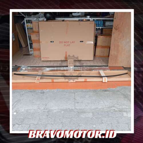 Original 73153 T0A T01 Molding Drip Side kanan RM3|16 17