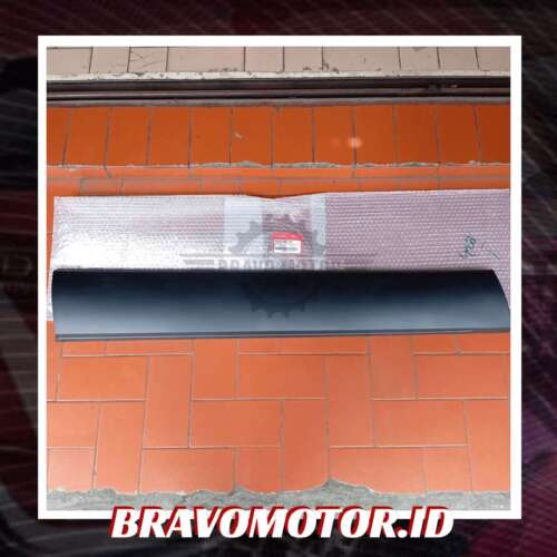 Original 75332 3M3 T01 Garnish Pintu / Garnish Assy Door Lower depan kiri RV3