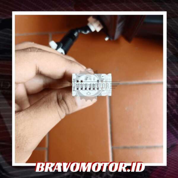 Original 76208 T0A U12(U11) Spion Assy kanan RM3|17