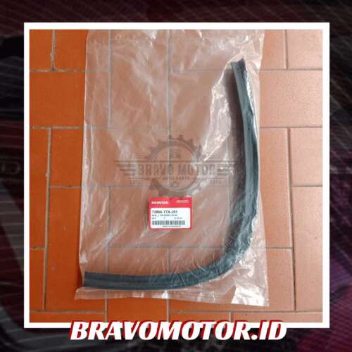 Original 72866-T7A-J01 Seal Door Lower belakang kiri RU1/RU5-1 Original 72866 T7A J01 Seal Door Lower belakang kiri RU1/RU5