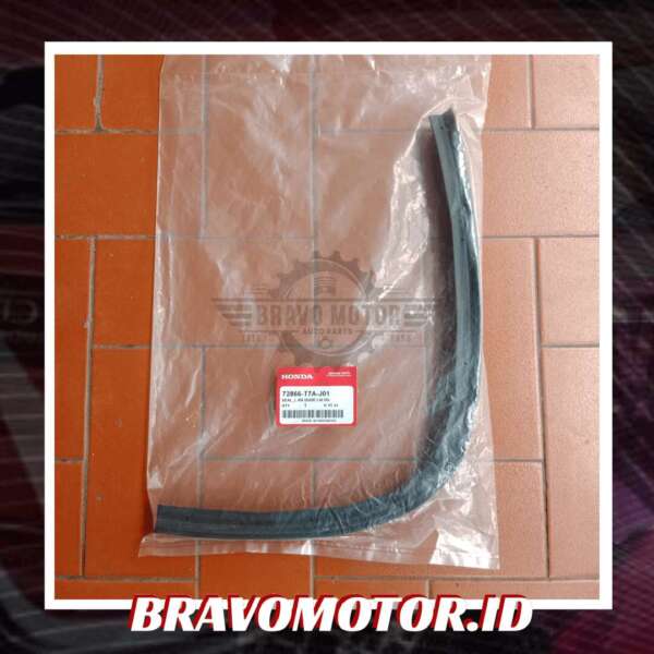 Original 72866 T7A J01 Seal Door Lower belakang kiri RU1/RU5