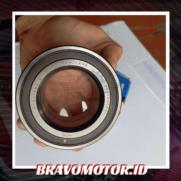 NTN AU1054 2LXL/L588 Bearing Roda depan CR2