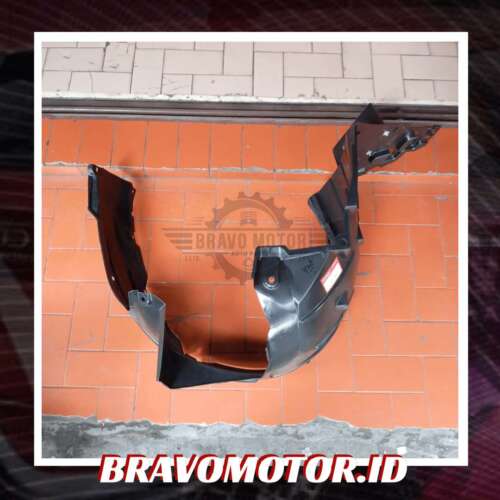 Original 74100 T8N T50 Fender INNER kanan RU1/RU5