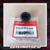 GBOX 91215-PL3-003(005) 14X25X175 Seal topi persneling SH4-2 GBOX 91215 PL3 003(005) 14X25X175 Seal topi persneling SH4