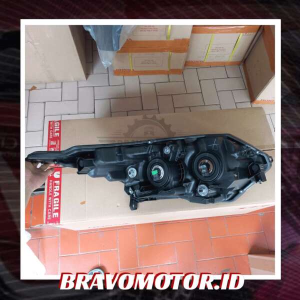 Original 33150 T7Y T31 Head lamp kiri RU1
