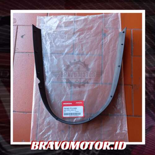 Original 74142-T7J-H00 Rubber Hood Seal kanan RU1/RU5-1 Original 74142 T7J H00 Rubber Hood Seal kanan RU1/RU5