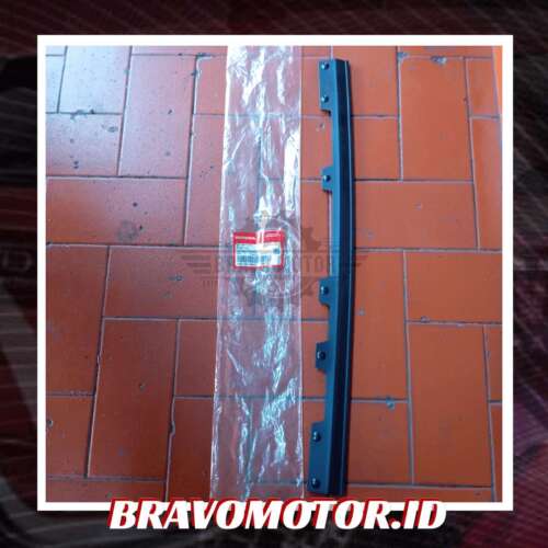 Original 74146-T7A-900 Rubber Hood Seal Central RU1/RU5-1 Original 74146 T7A 900 Rubber Hood Seal Central RU1/RU5