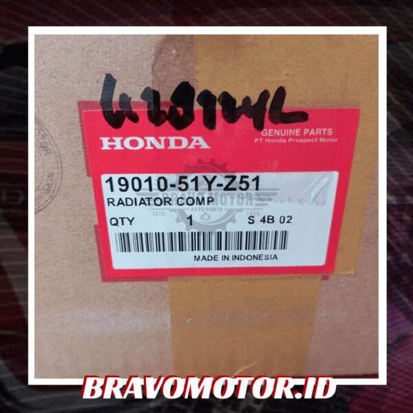 Original 19010 51Y Z51 Radiator matik RU5