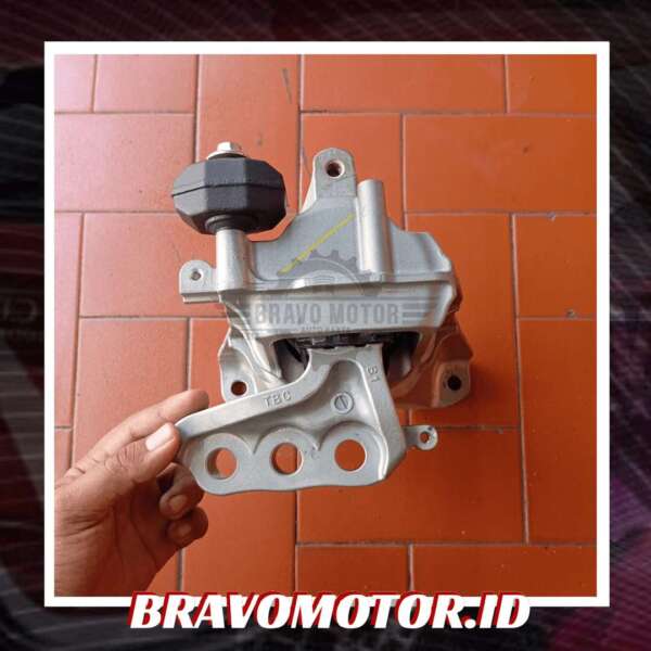 Original 50820 TEK M02 (Substitusi 50820 TBC A02(A03/A04)) Engine mount kanan FK4/FC1