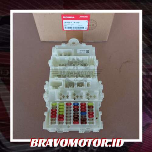 Original 38200 T7A UB1 Fuse Box RU1/RU5