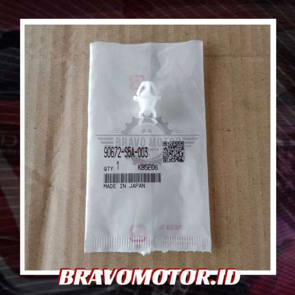 Original 90672 S5A 003 Hood stay holder DD/DG3/DG4/RE